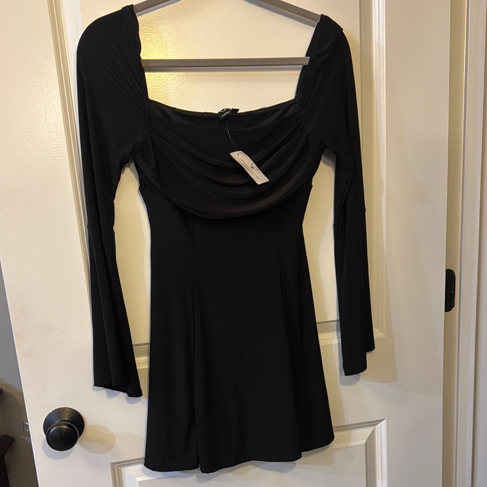 Windsor Chic Black Long Sleeve Dress